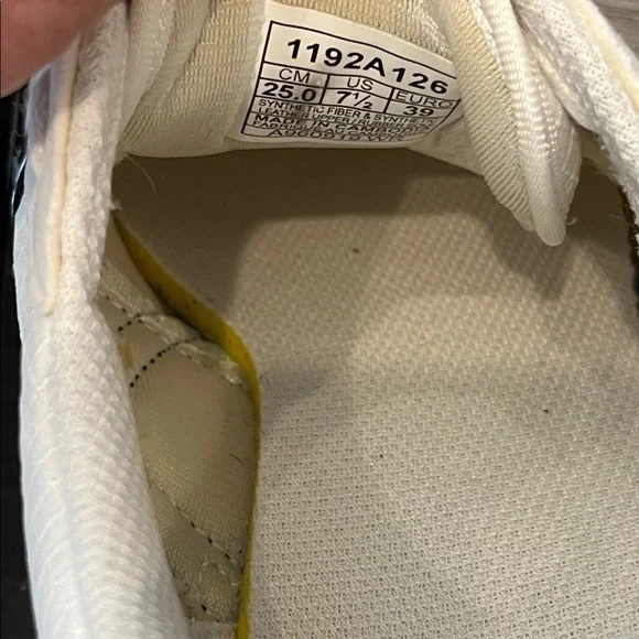 ASICS sneakers W7.5 - Picture 8 of 8